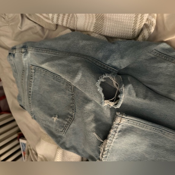 agolde light wash 90s jean size 28 (DAMAGED) - Picture 3 of 3